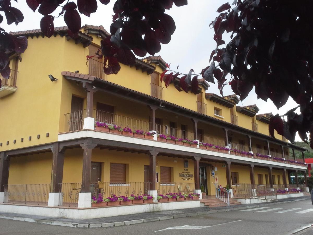 Hotel Milagros Rio Riaza Kültér fotó