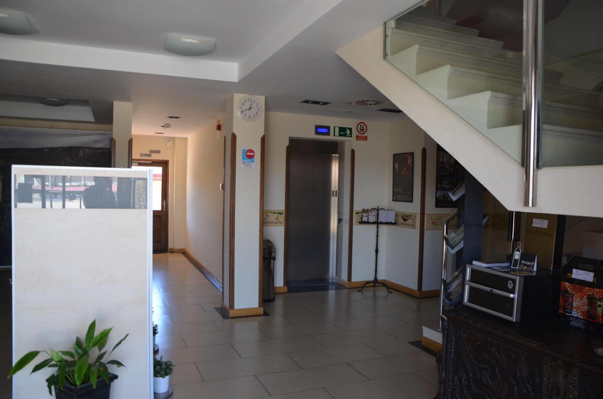 Hotel Milagros Rio Riaza Kültér fotó